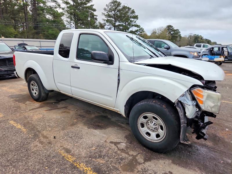 2016 Nissan Frontier s