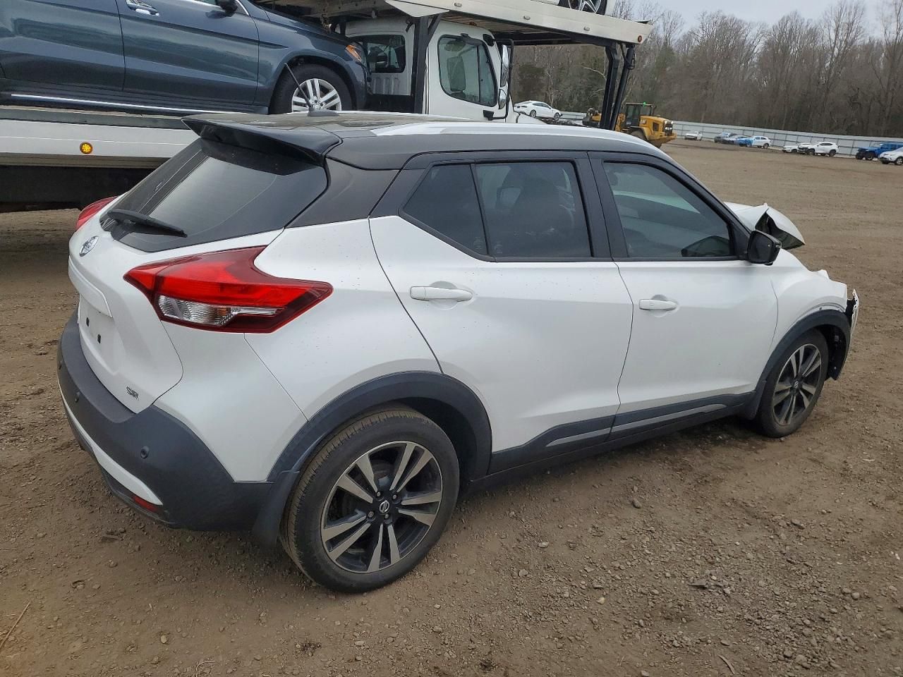 2020 Nissan Kicks sr