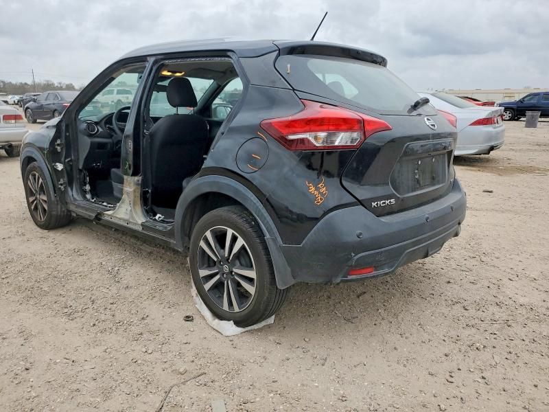 2020 Nissan Kicks sv