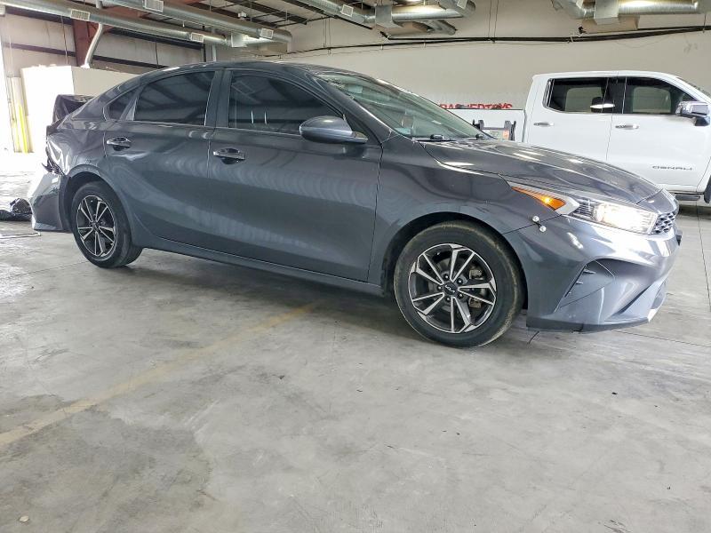 2022 KIA Forte fe