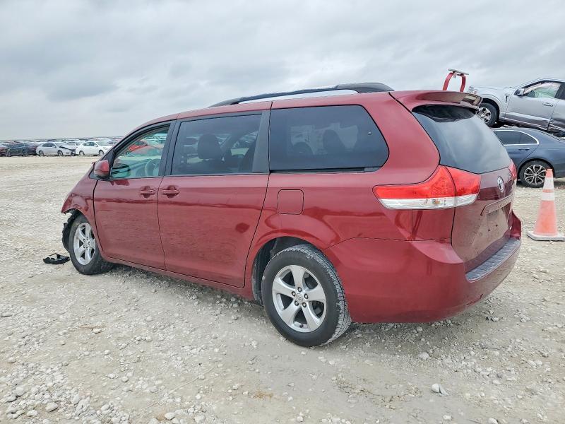 2013 Toyota Sienna le