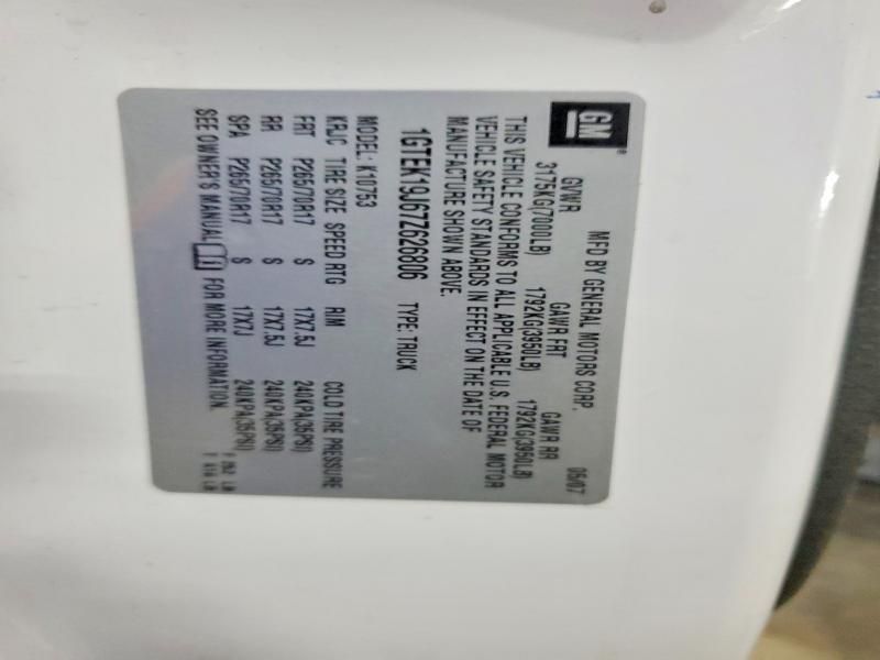 2007 GMC K10753 Flatbed Truck