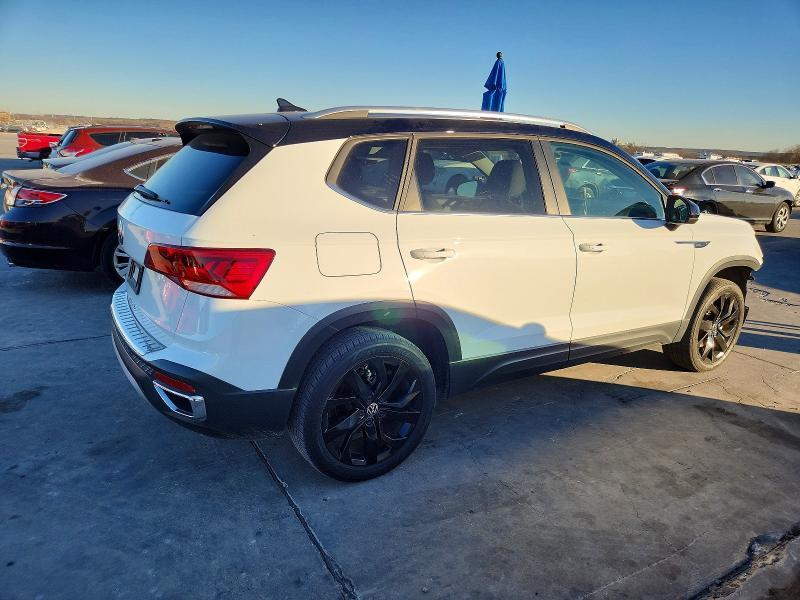 2024 Volkswagen Taos se