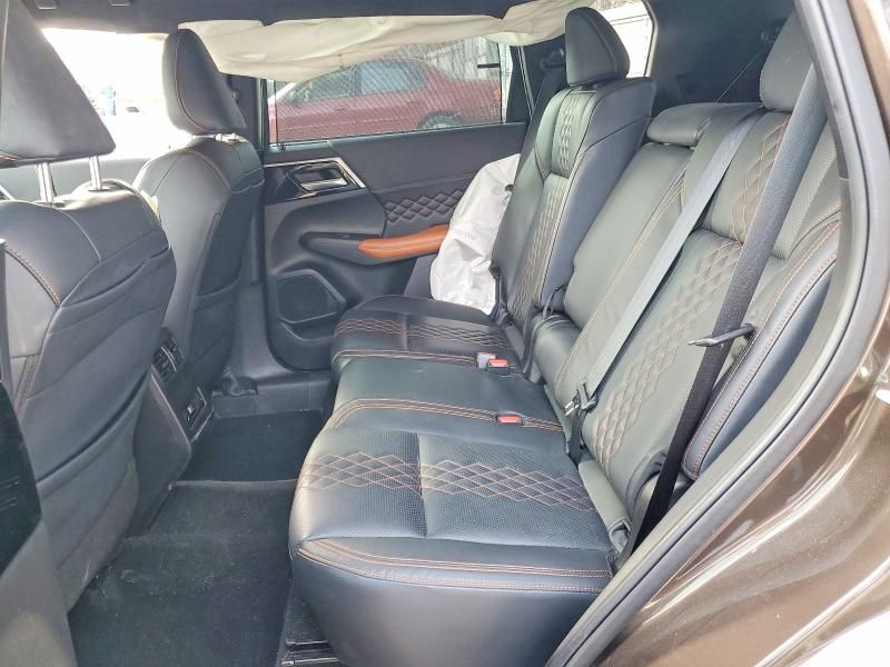 2022 Mitsubishi Outlander sel