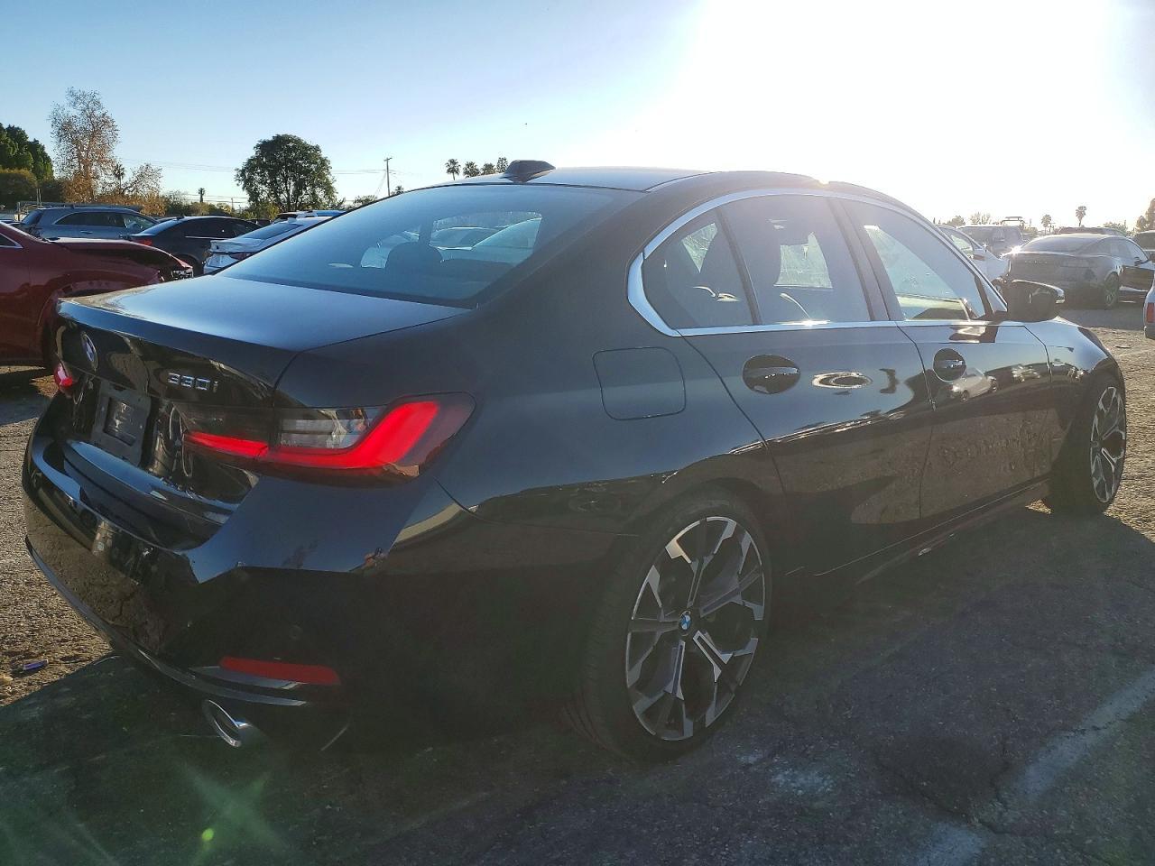 2025 BMW 330i