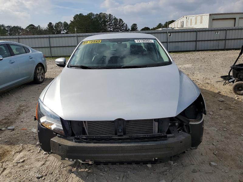 2015 Volkswagen Passat s