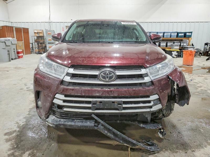 2018 Toyota Highlander le