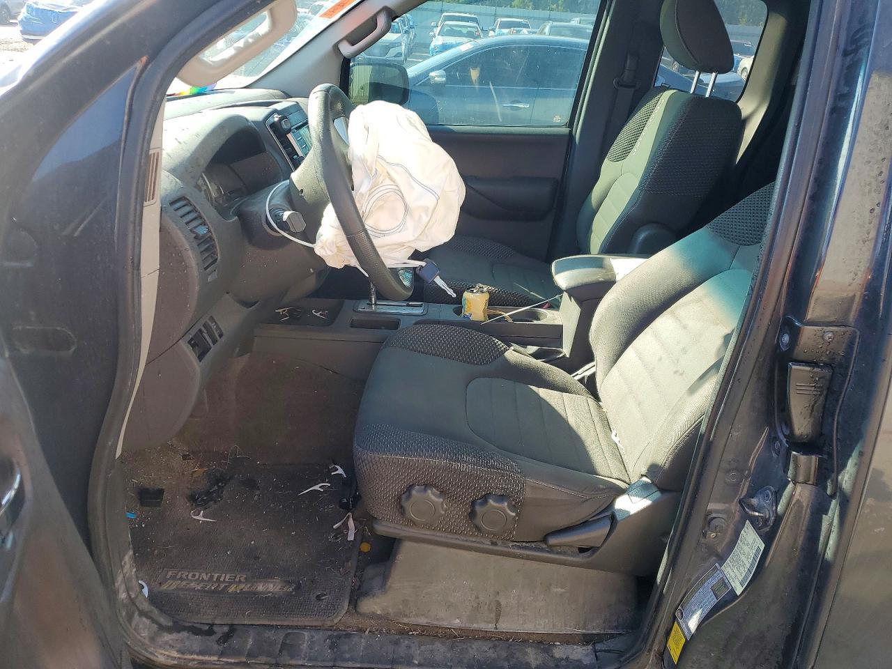 2013 Nissan Frontier SV V6