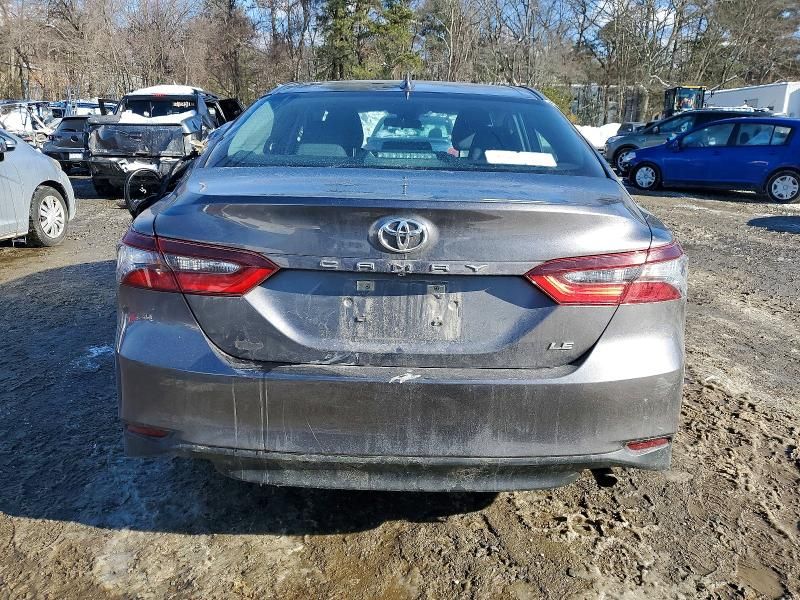 2021 Toyota Camry le