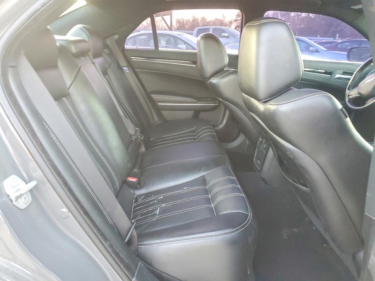 2019 Chrysler 300 s
