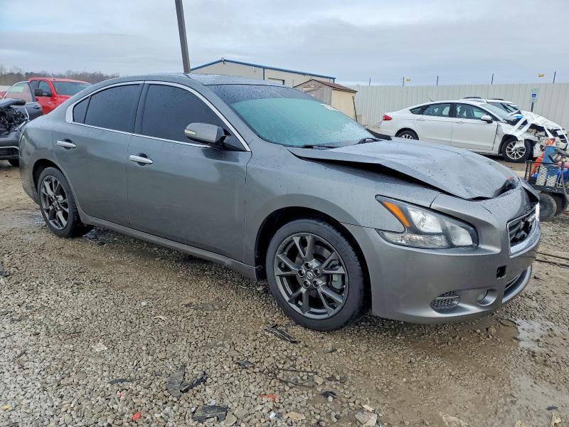 2014 Nissan Maxima s