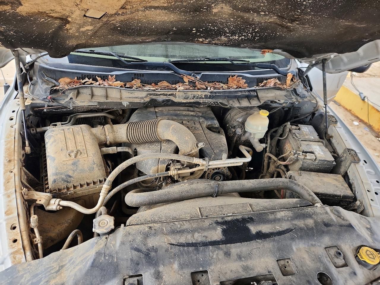 2016 Dodge Ram 1500 slt