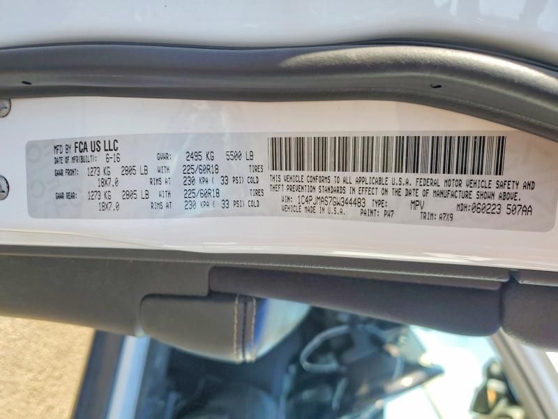 2016 Jeep Cherokee Sport