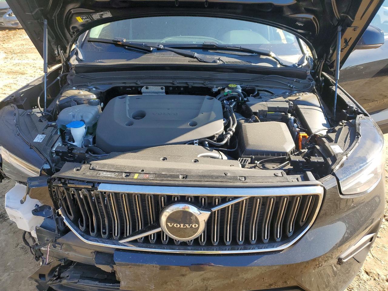 2025 Volvo Xc40 Core