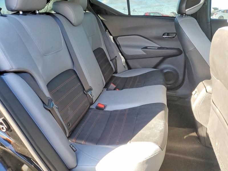 2024 Nissan Kicks sr