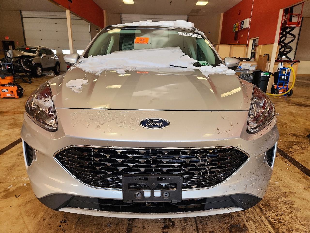 2020 Ford Escape se