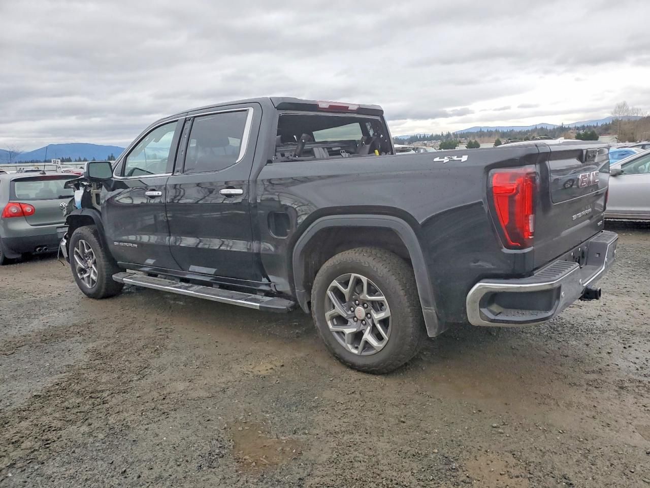 2025 GMC Sierra K1500 slt