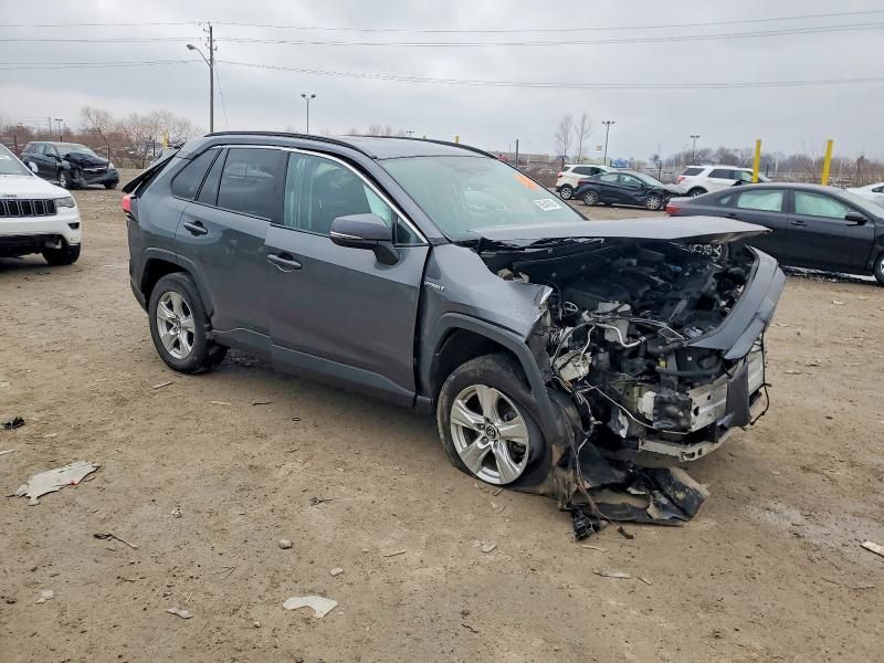2020 Toyota Rav4 le