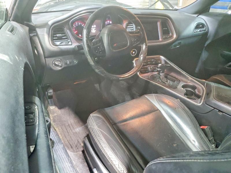 2017 Dodge Challenger sxt