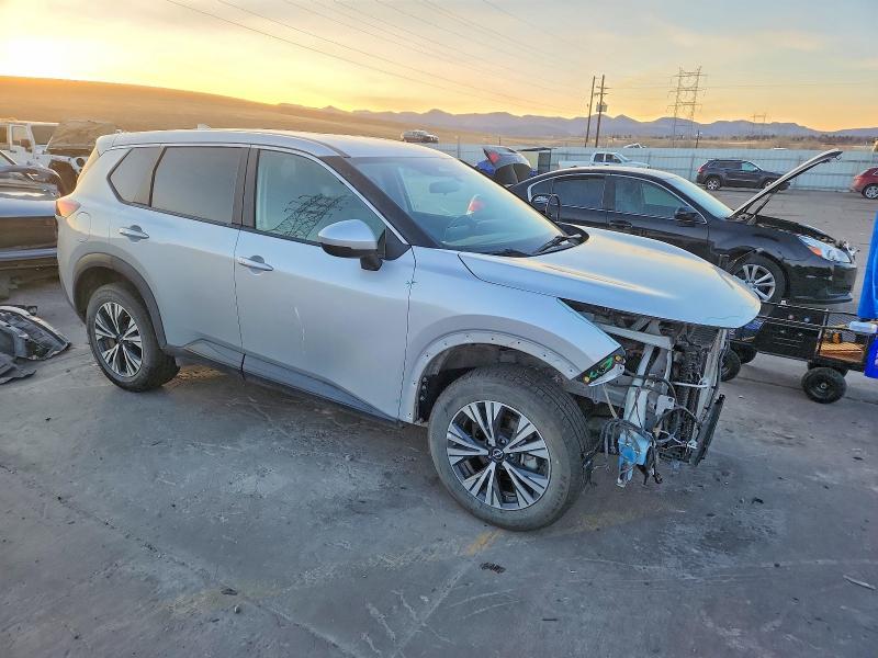 2022 Nissan Rogue sv