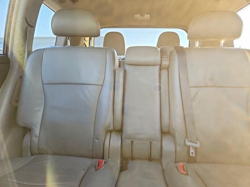 2011 Toyota Highlander Base