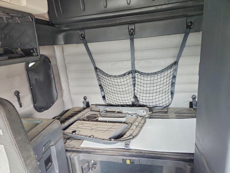 2019 Freightliner Cascadia 126 Semi Truck