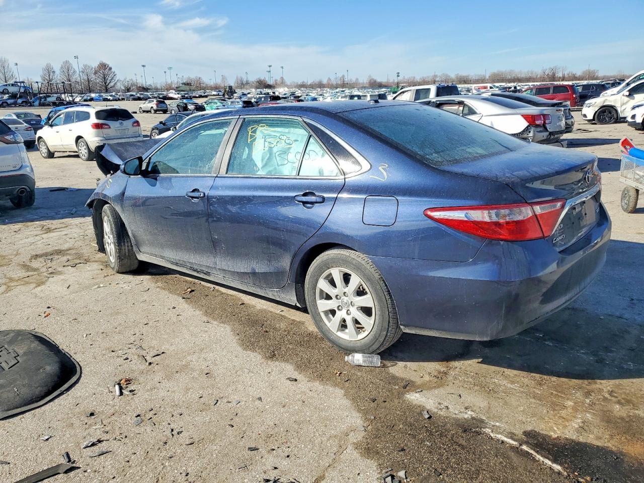 2016 Toyota Camry le
