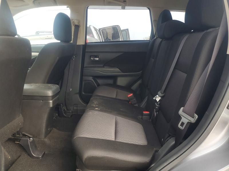 2014 Mitsubishi Outlander se