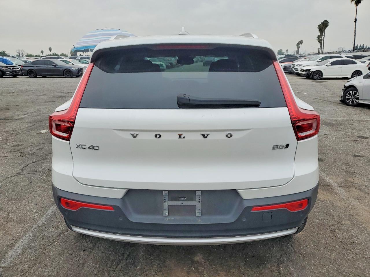 2025 Volvo Xc40 Core