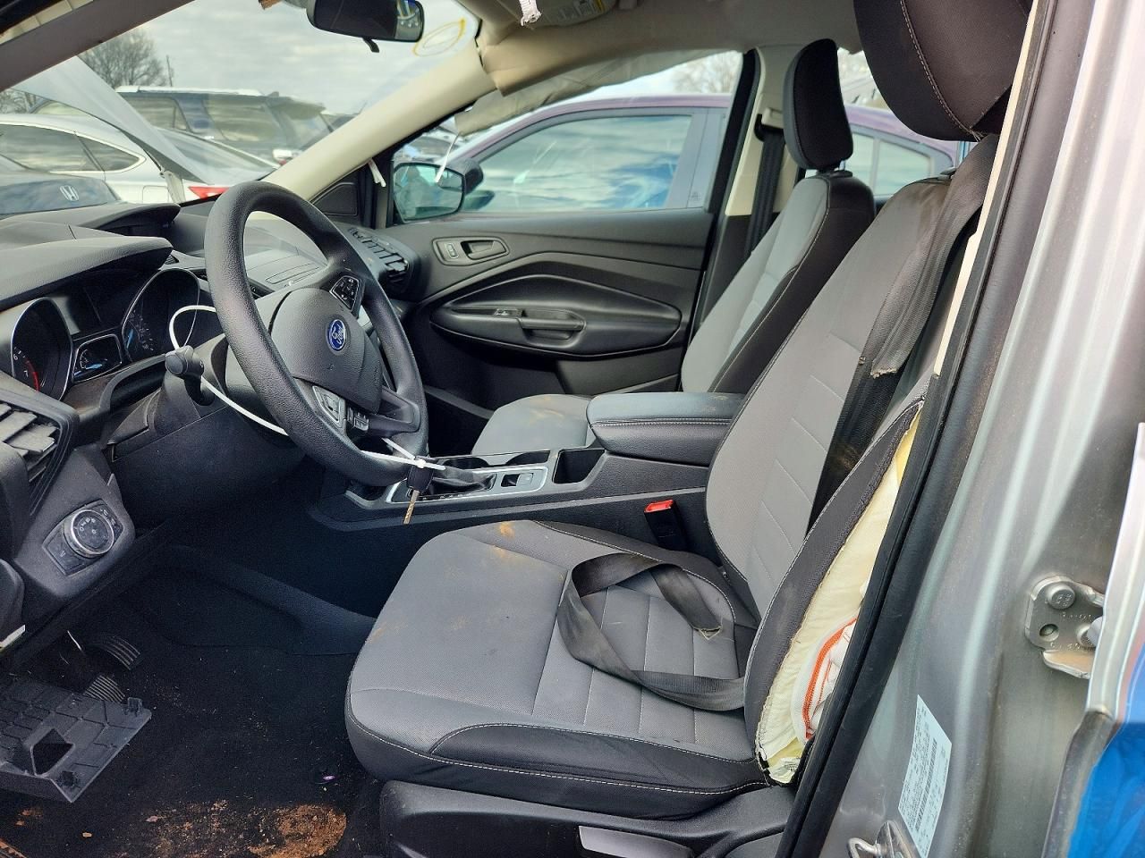 2019 Ford Escape s
