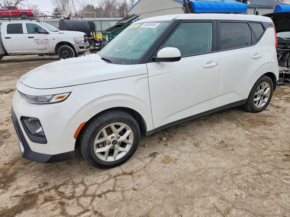 2022 KIA Soul lx