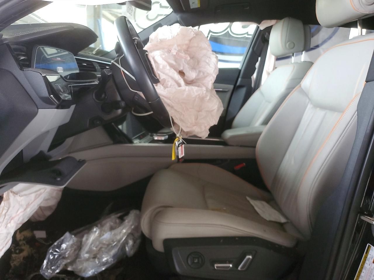 2024 Audi Q8 E-tron Prestige