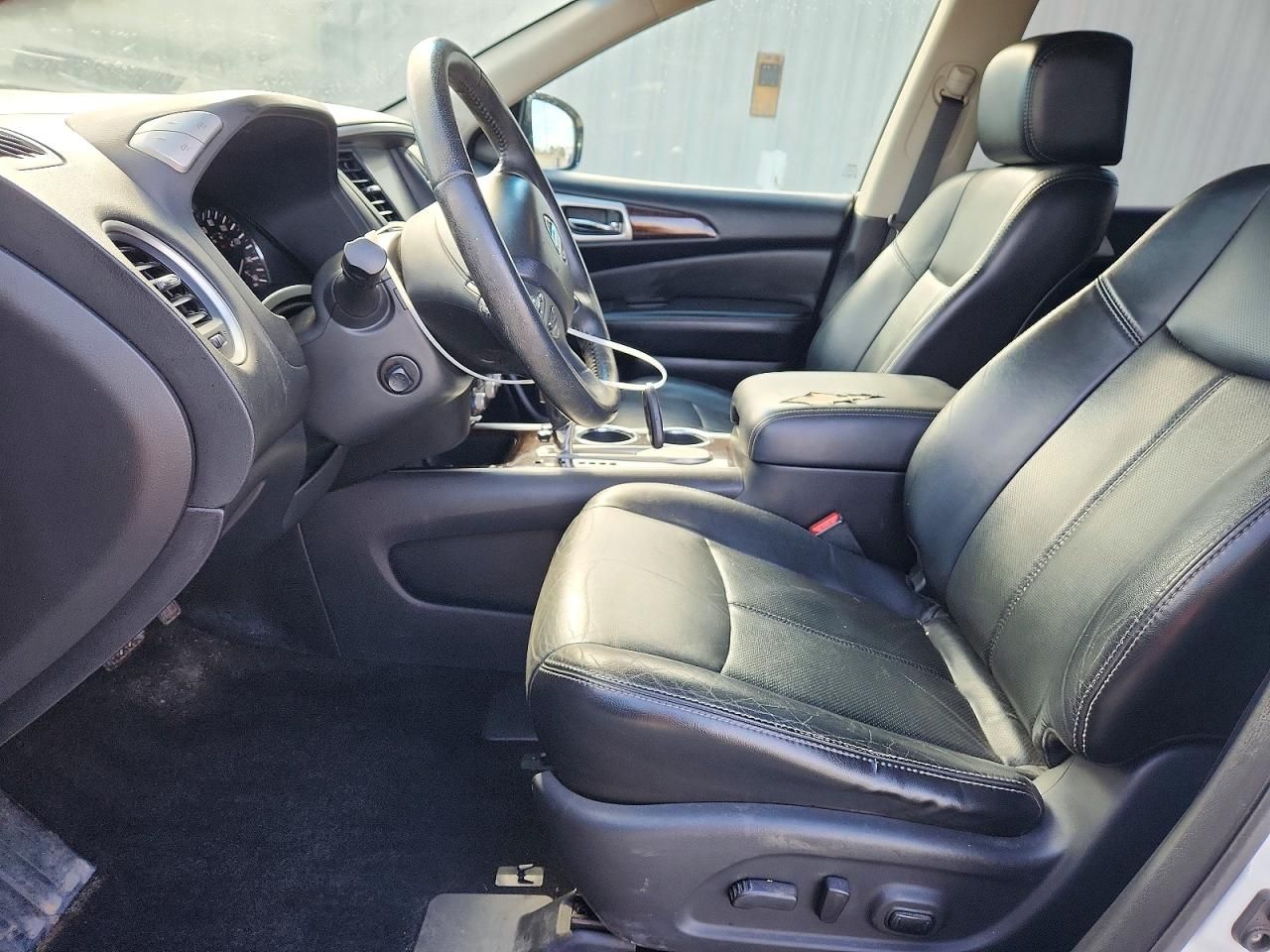 2013 Nissan Pathfinder s