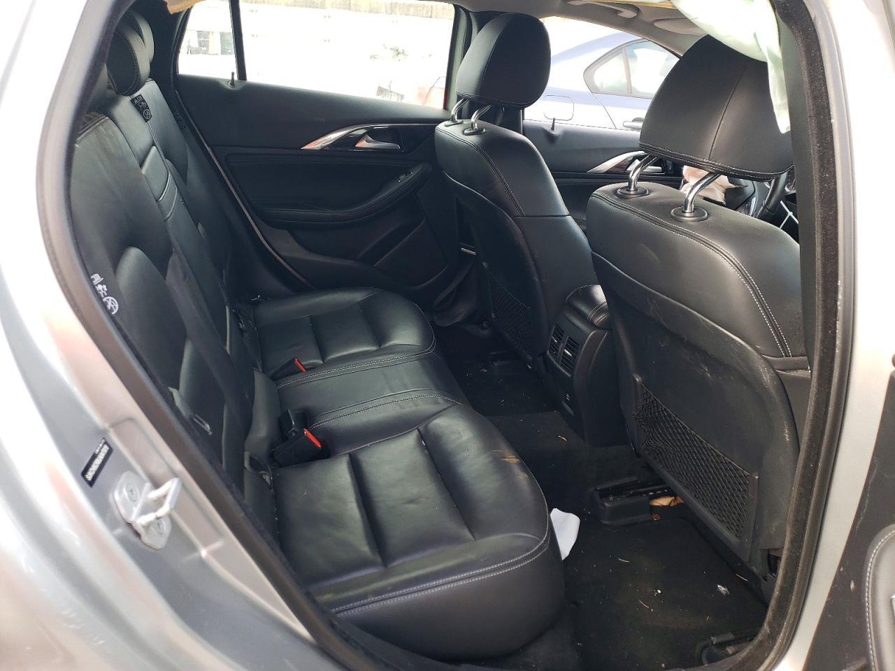 2018 Infinity Qx30 Premium