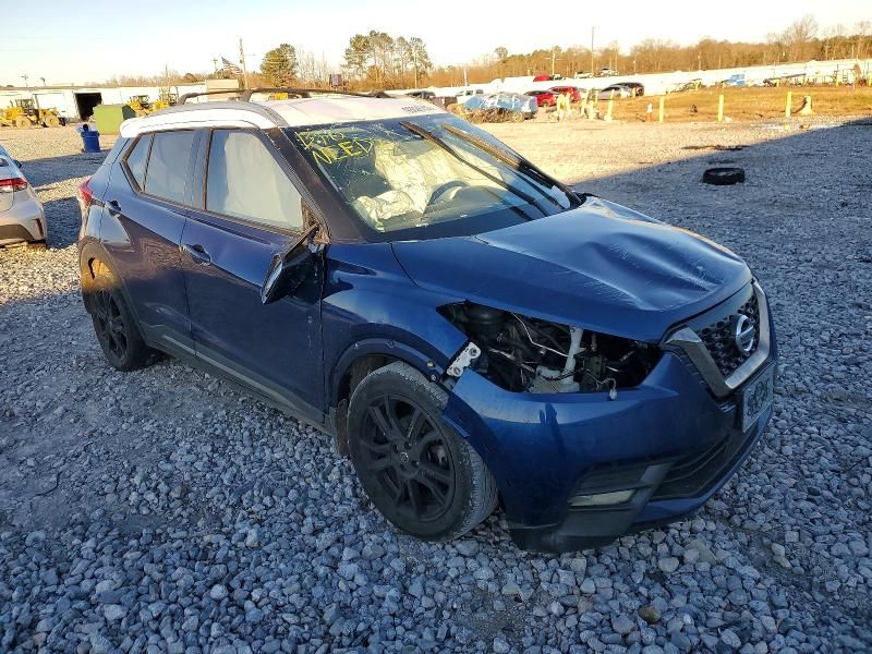 2020 Nissan Kicks sr