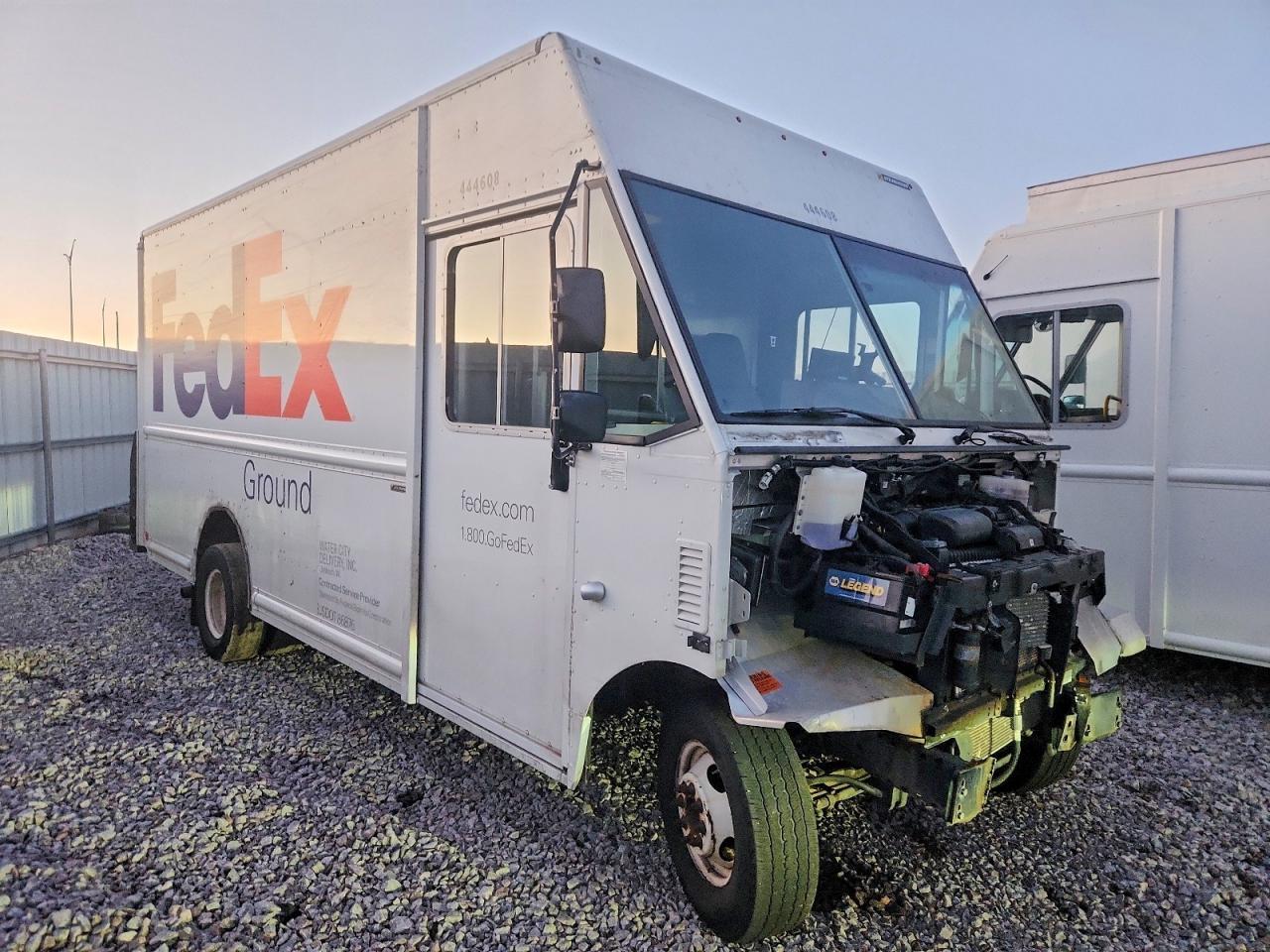 2021 Ford E450 Delivery Truck