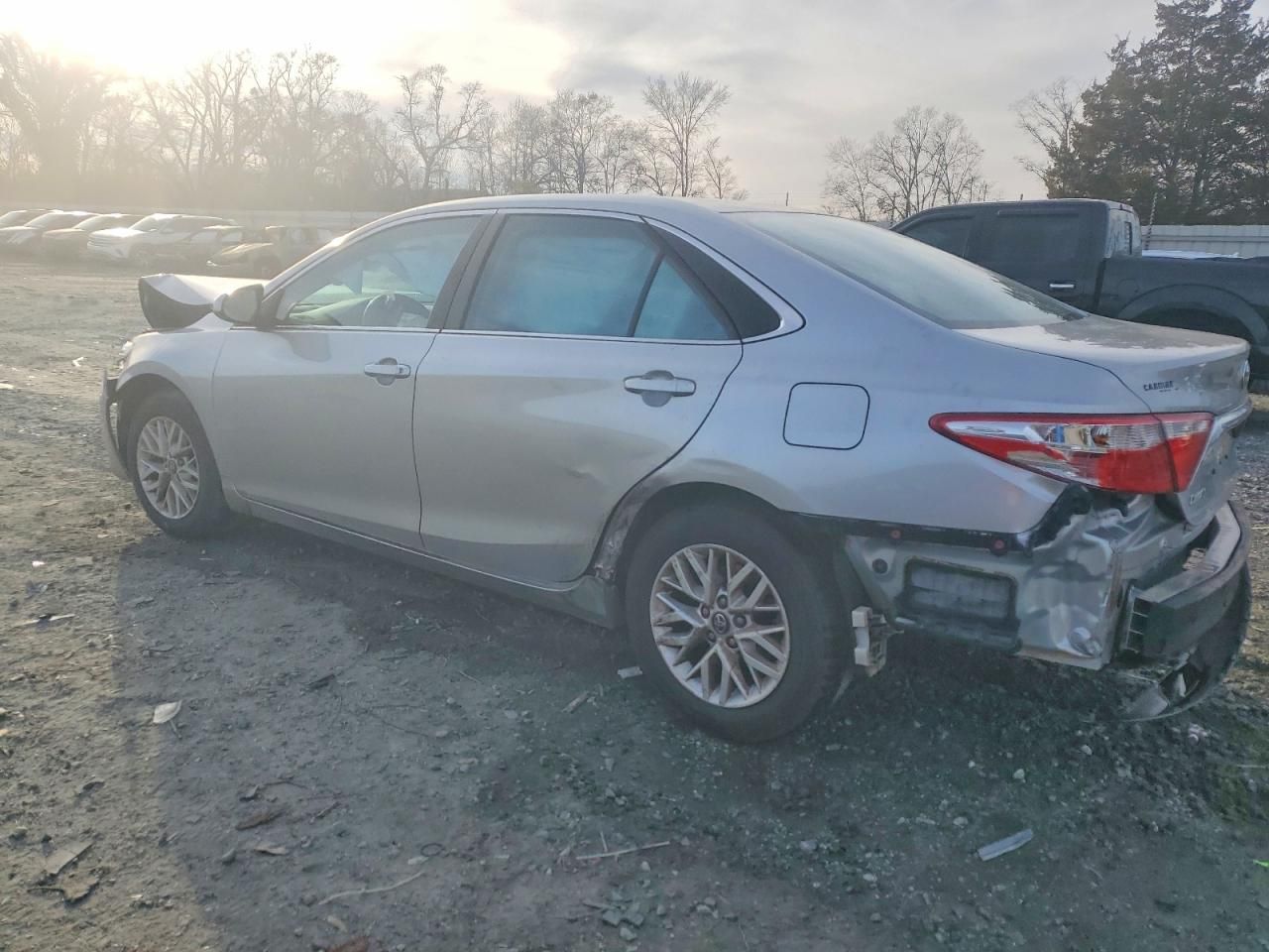 2016 Toyota Camry le