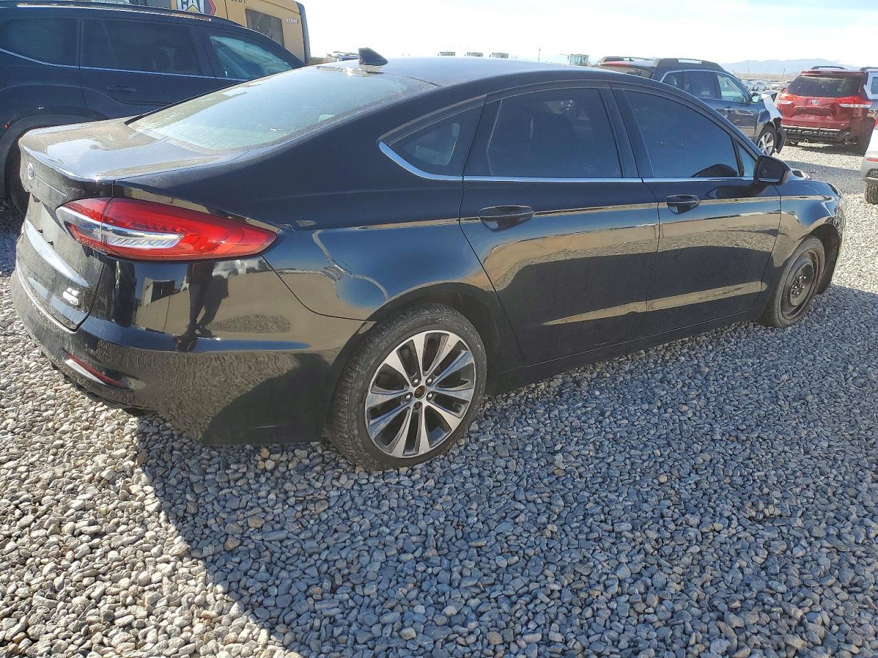 2019 Ford Fusion se