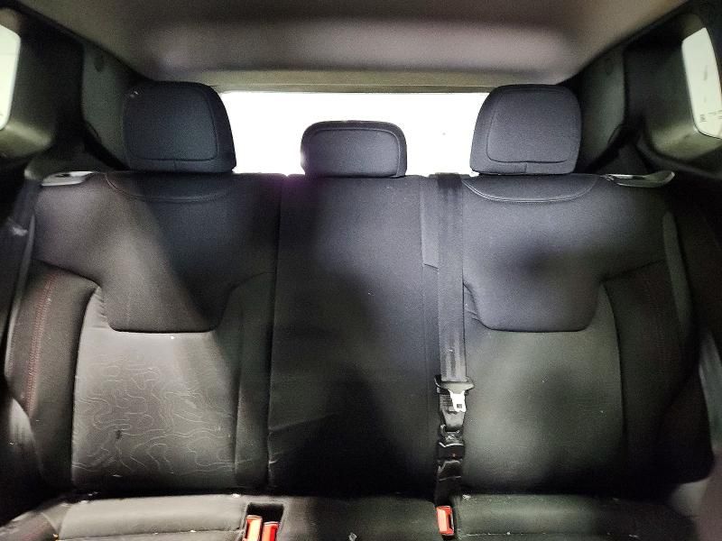 2015 Jeep Renegade Trailhawk