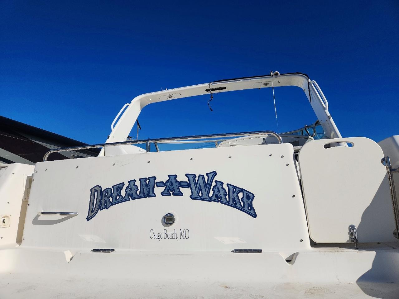 1999 Rinker Boat