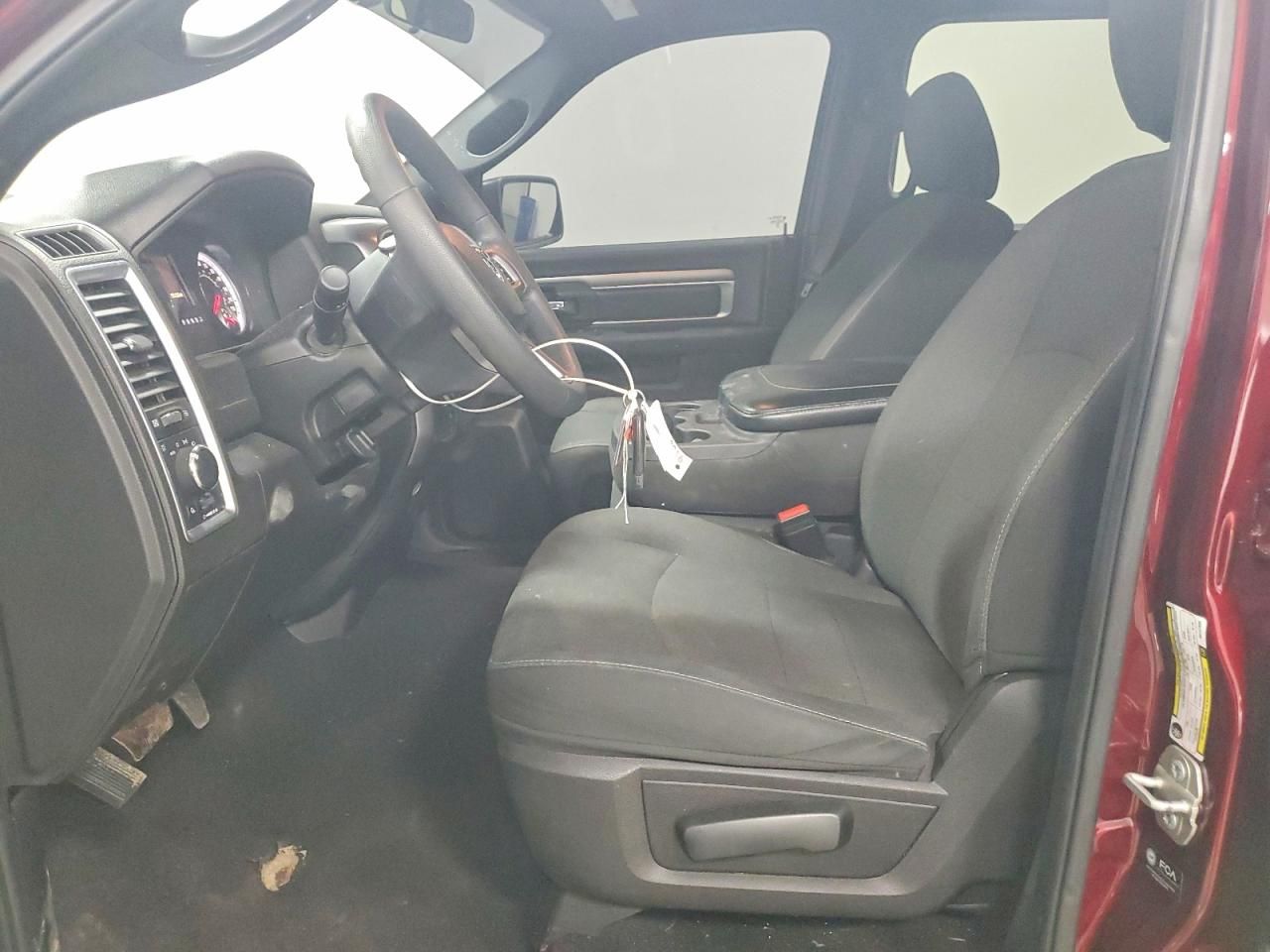 2024 Dodge Ram 1500 Classic slt