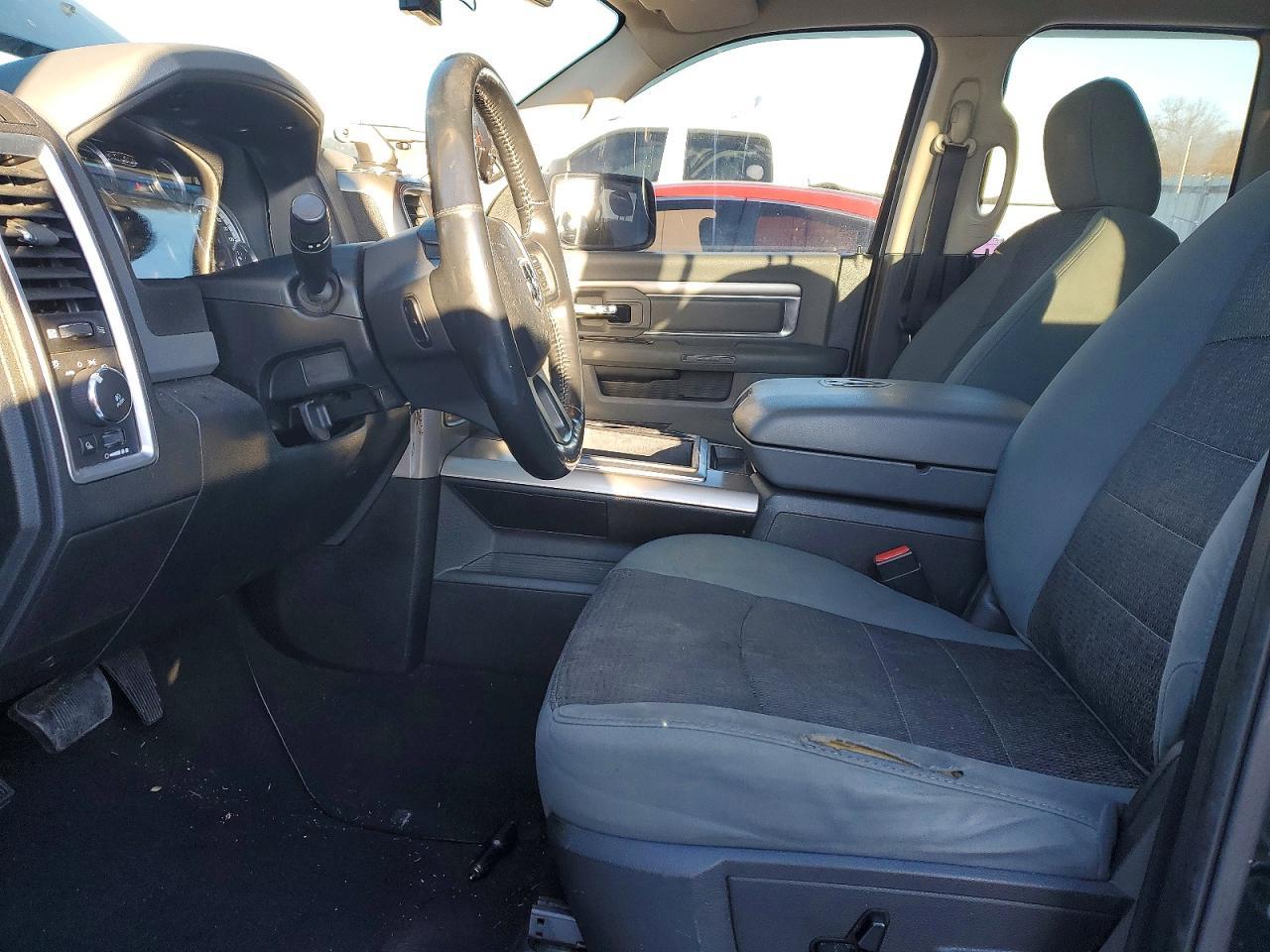 2015 Dodge RAM 1500 SLT