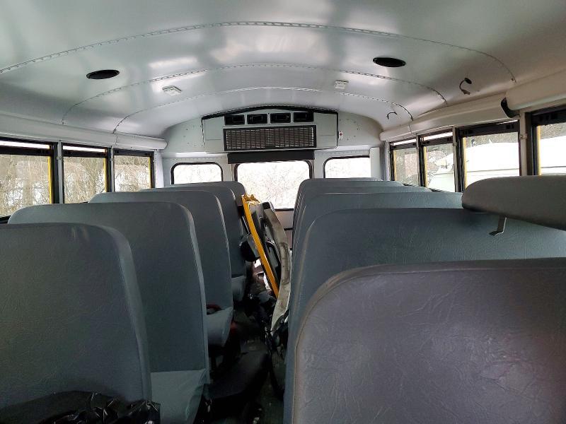 2023 Chevrolet Express G4500