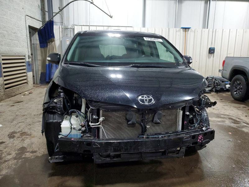 2016 Toyota Sienna xle