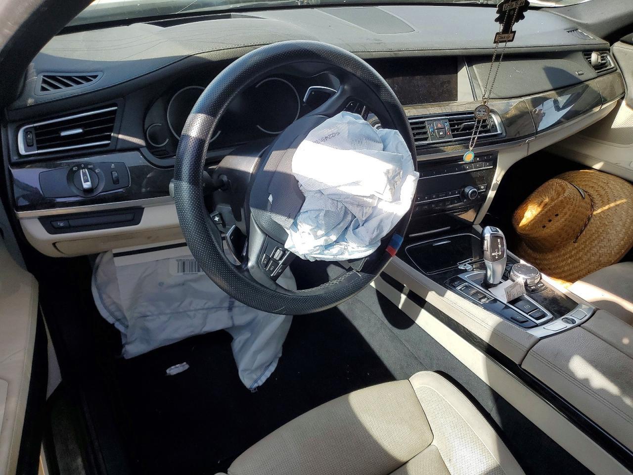 2015 BMW 740 i