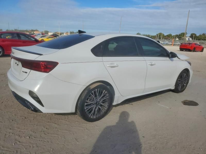 2023 KIA Forte gt Line