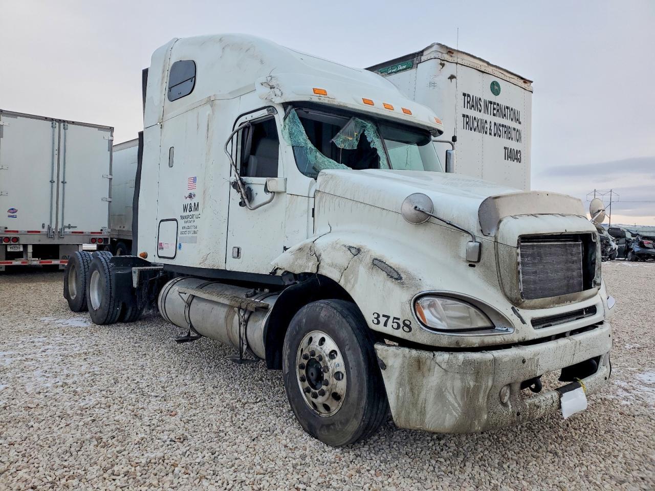 2020 Freightliner Columbia Semi Truck