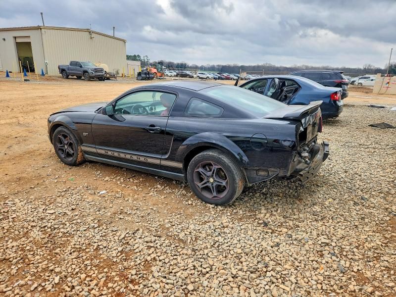 2005 Ford Mustang