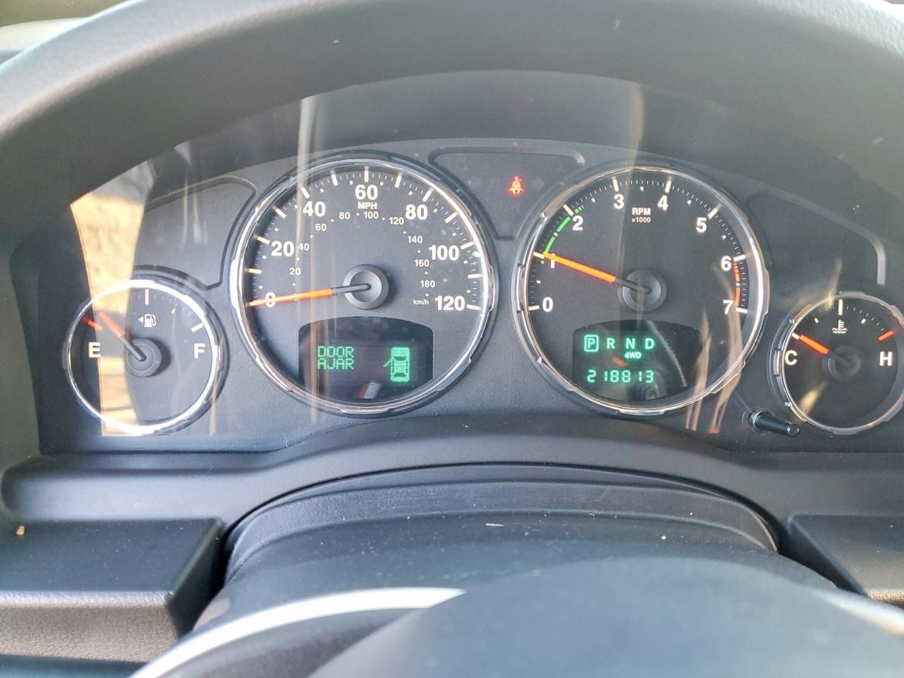 2012 Jeep Liberty jet