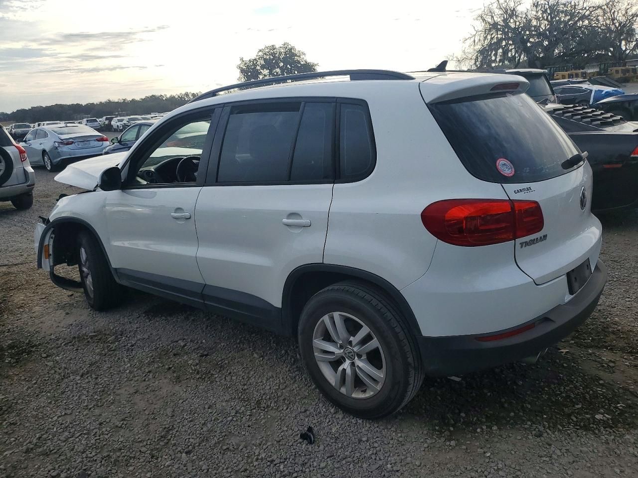 2017 Volkswagen Tiguan s